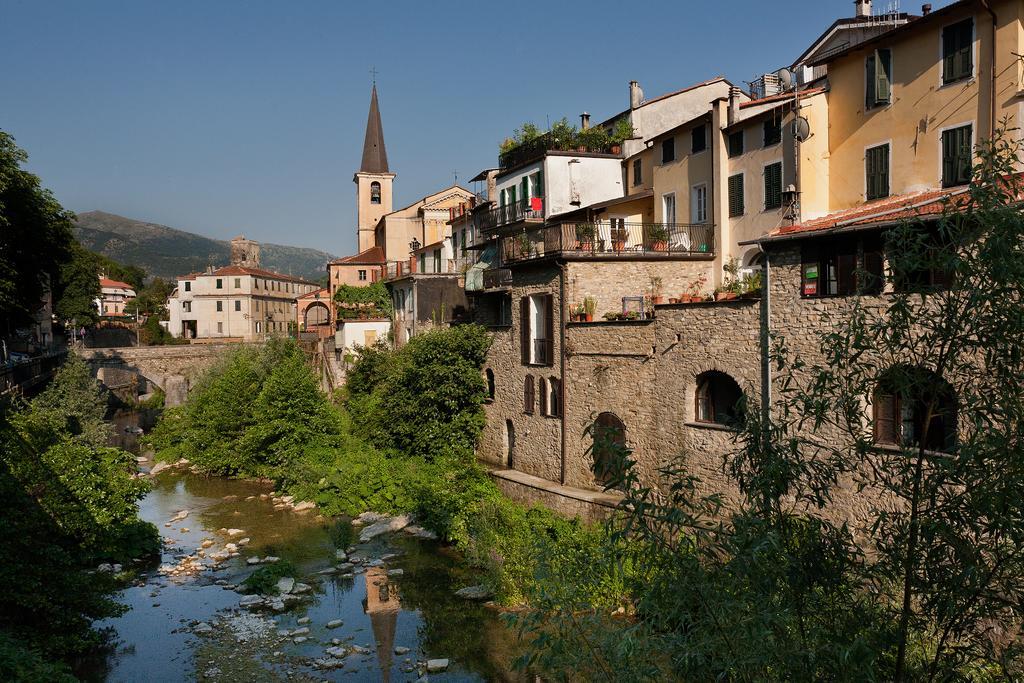 Il Cuore Del Borgo - Holiday Home Borgomaro ภายนอก รูปภาพ