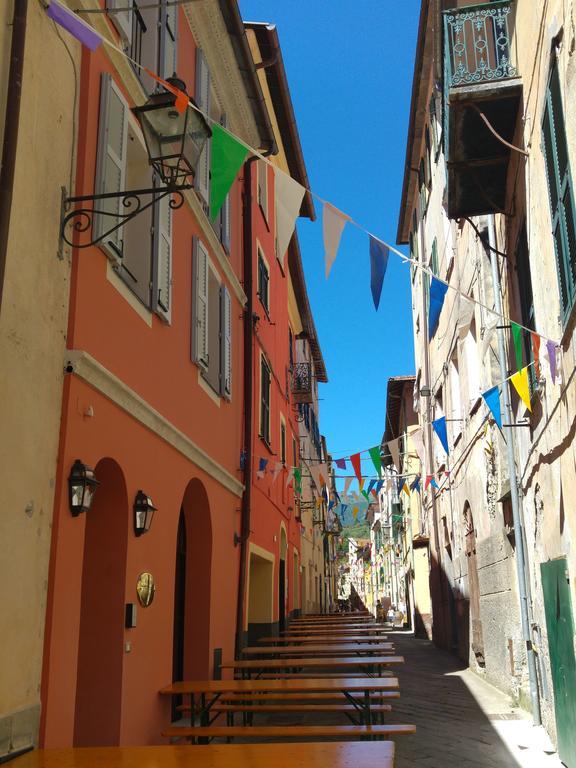 Il Cuore Del Borgo - Holiday Home Borgomaro ภายนอก รูปภาพ