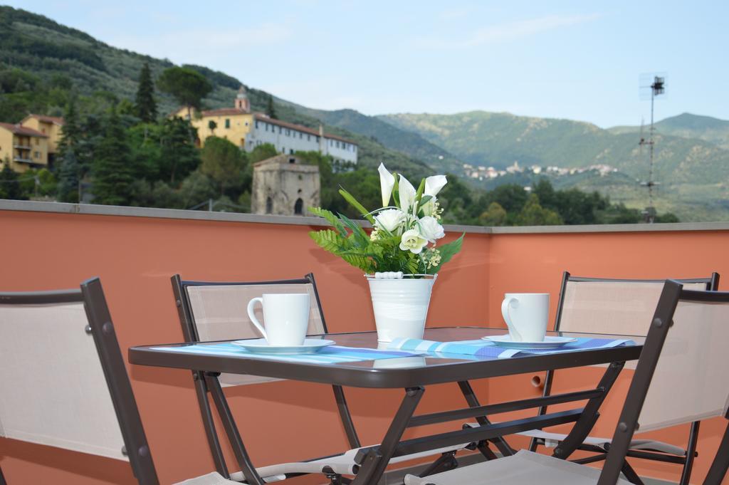 Il Cuore Del Borgo - Holiday Home Borgomaro ภายนอก รูปภาพ