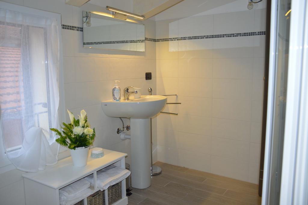 Il Cuore Del Borgo - Holiday Home Borgomaro ภายนอก รูปภาพ